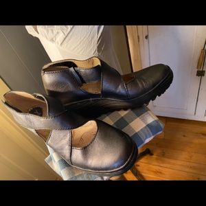 Fly London wedge size 40